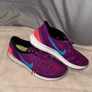 Nike Women's Purple and Teal Athletic Shoes
